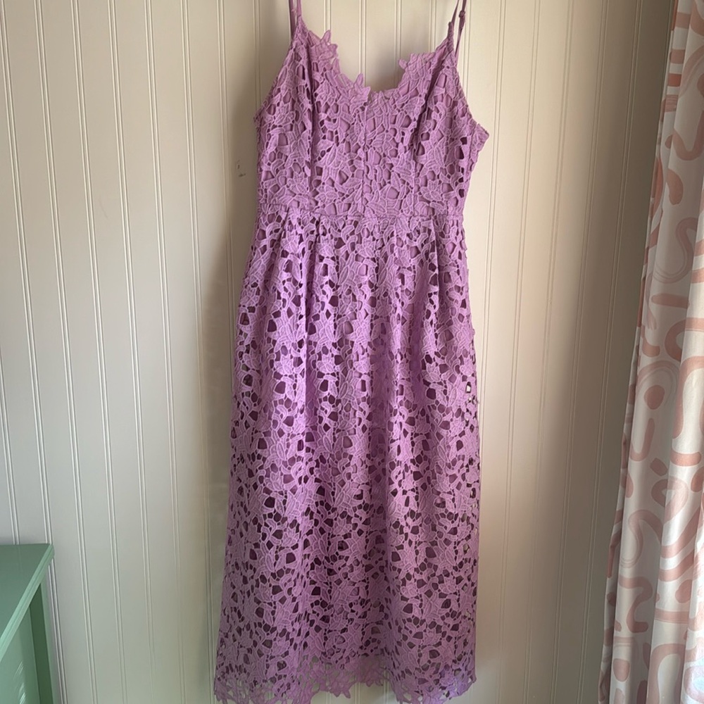 Beautiful purple midi lace dress. ASTR. Size small. EUC